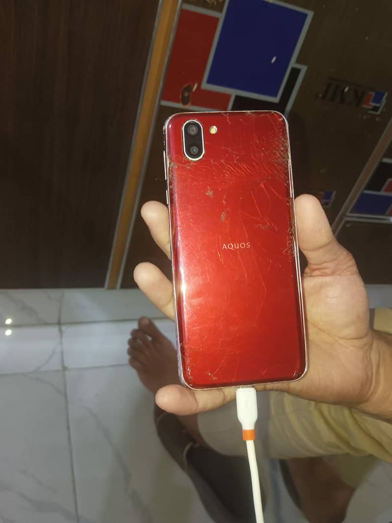 Sharp Aquos R2 2