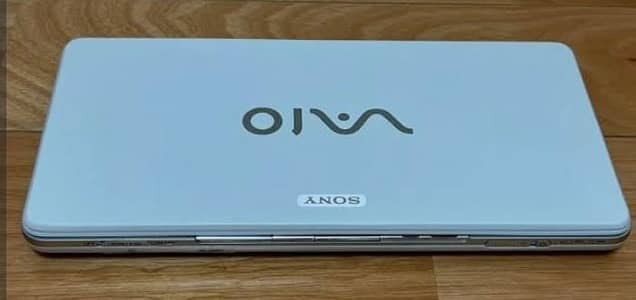 Sony vaio laptop White color like New