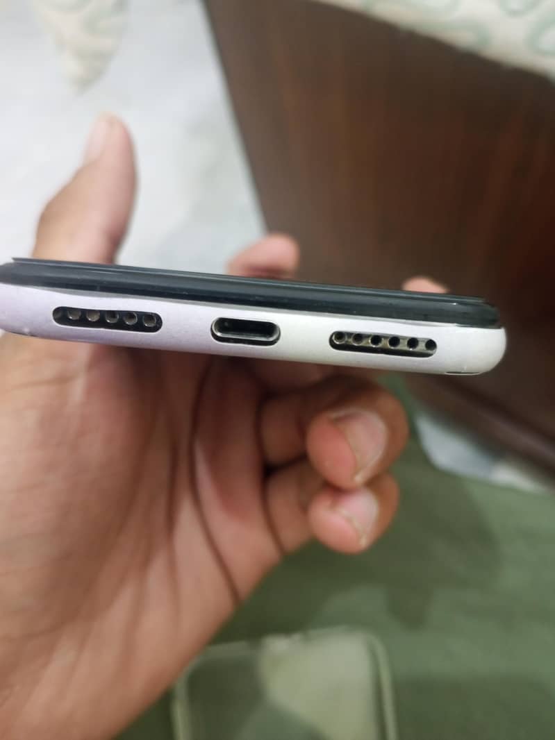 Apple iPhone X 3