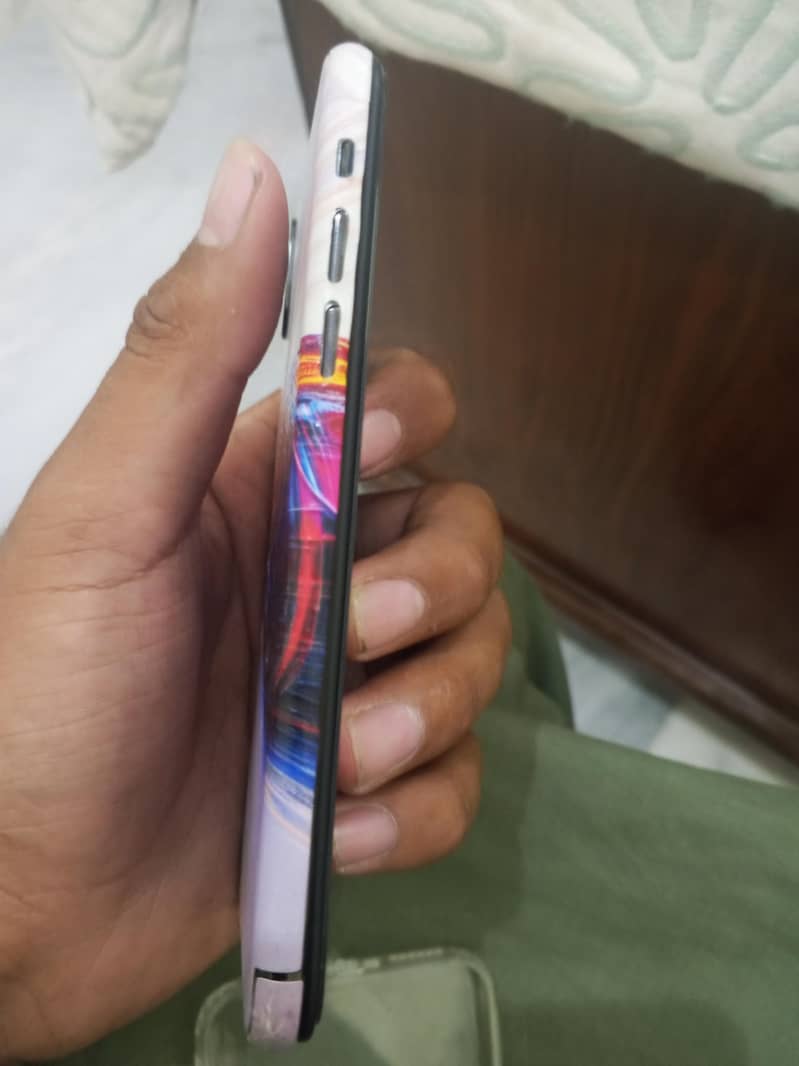 Apple iPhone X 6