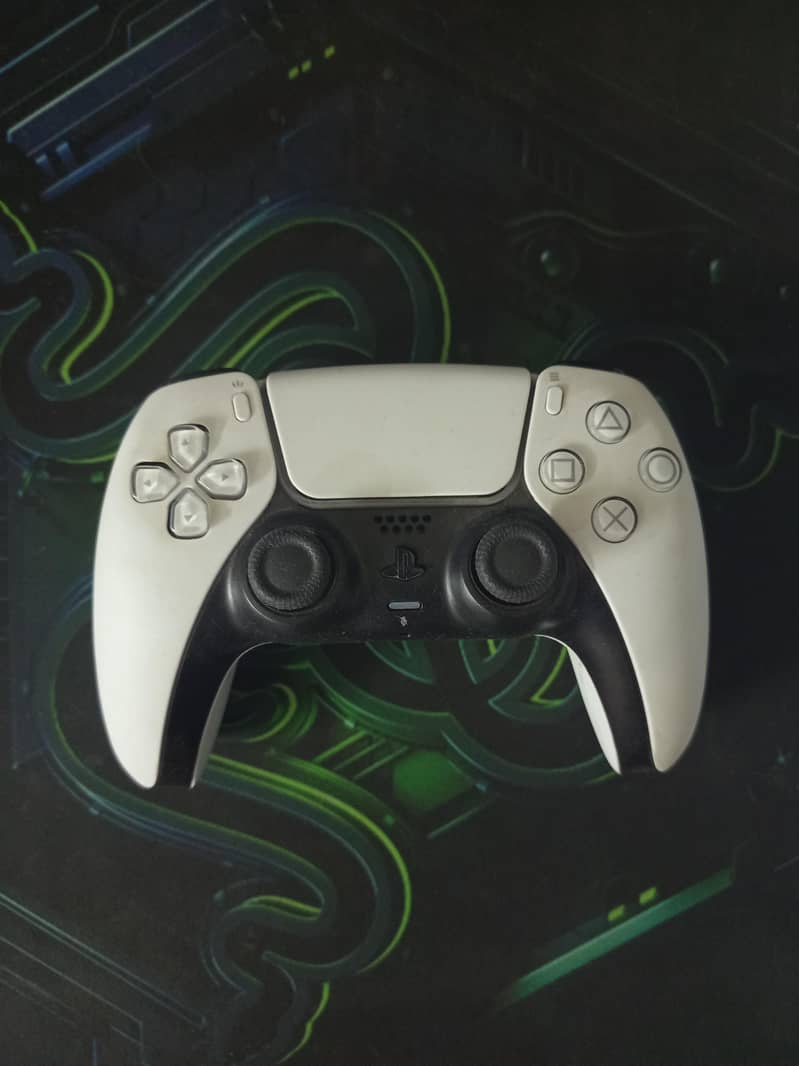PS4 controller's 7