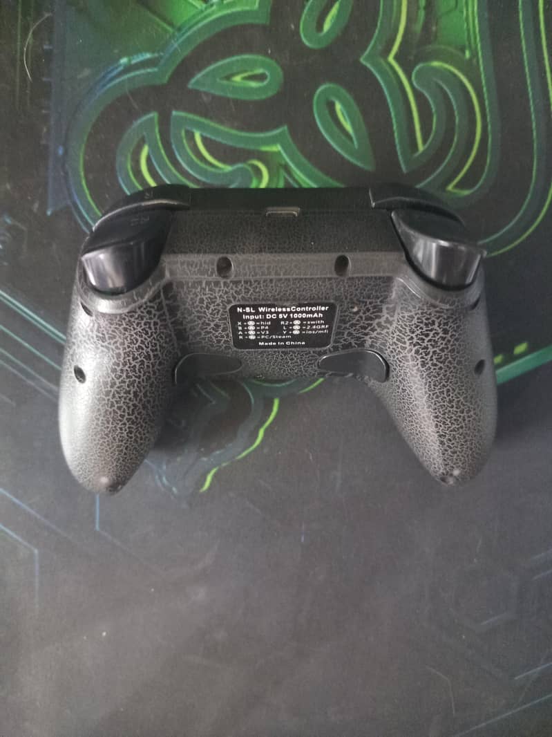 PS4 controller's 9