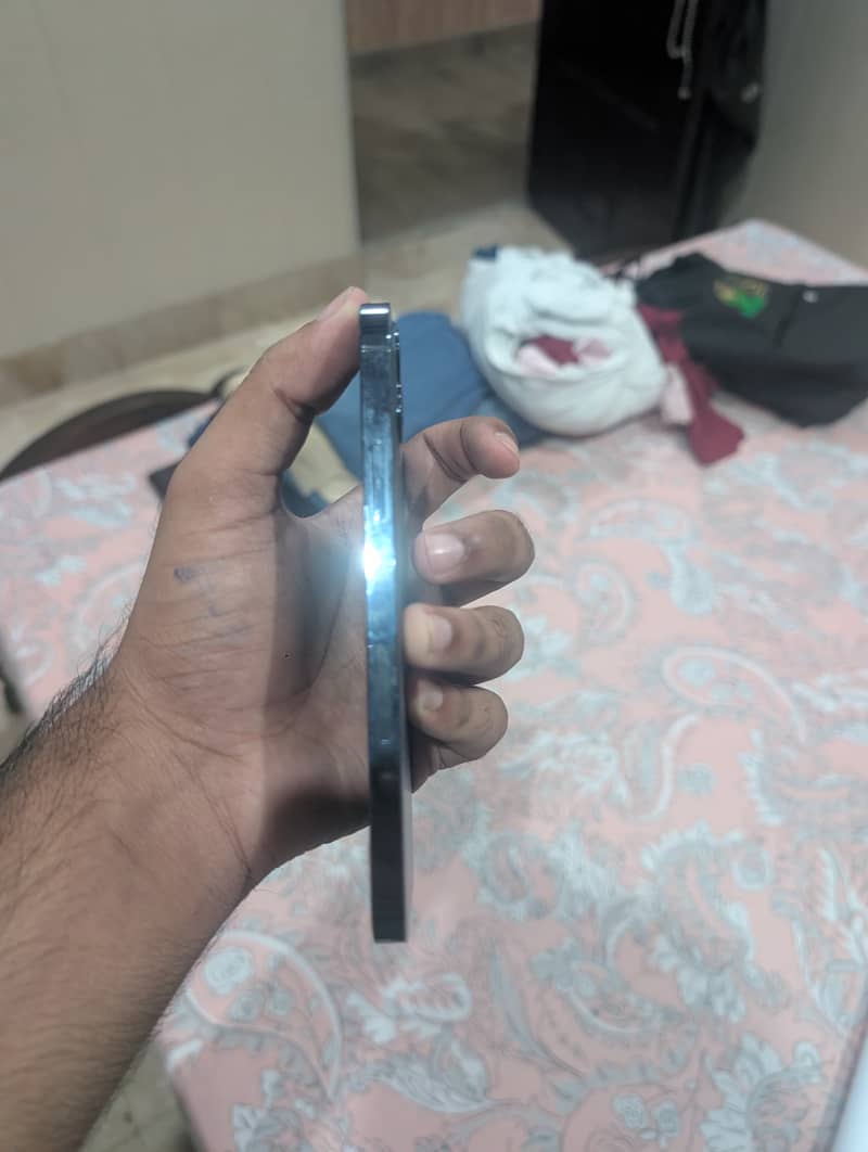 Apple iPhone 12 Pro 2