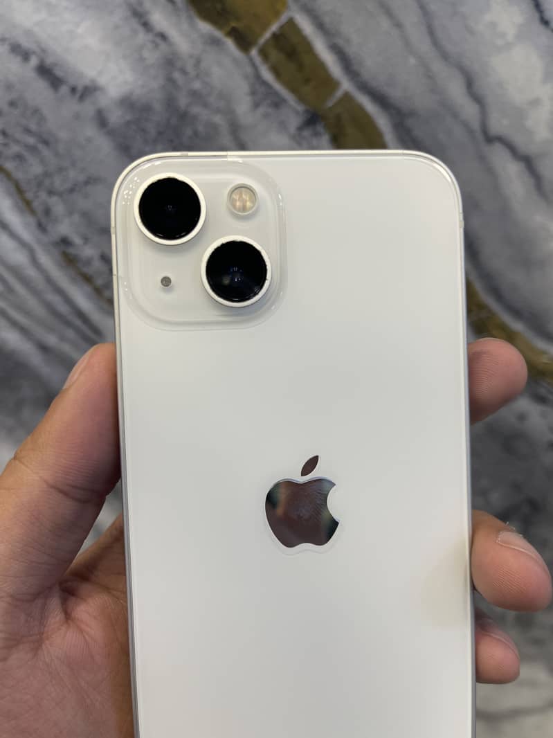 Apple iPhone 13 1
