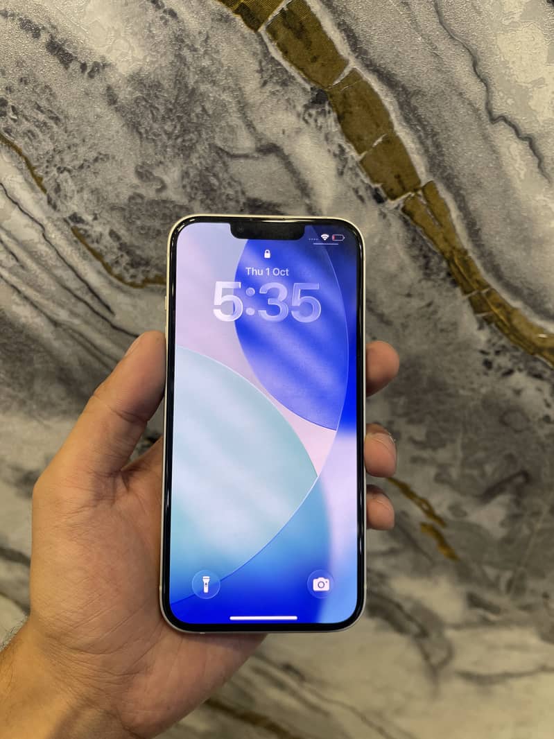 Apple iPhone 13 2