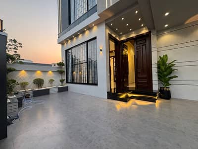10 Marla Brand New Luxury House Available For Rent In Bahria Town Lahore