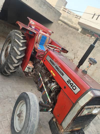 Massey Ferguson 240