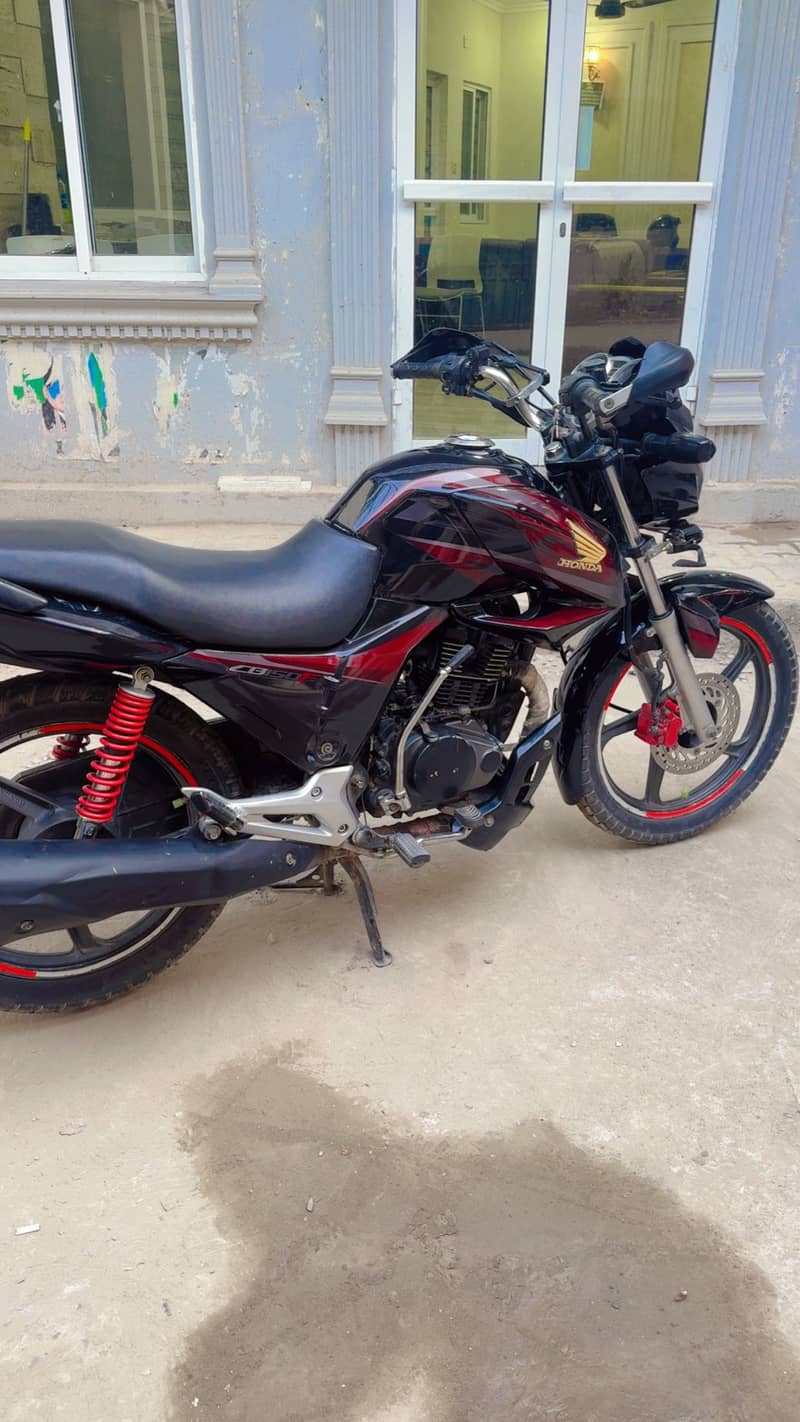 Honda Cb150f 3