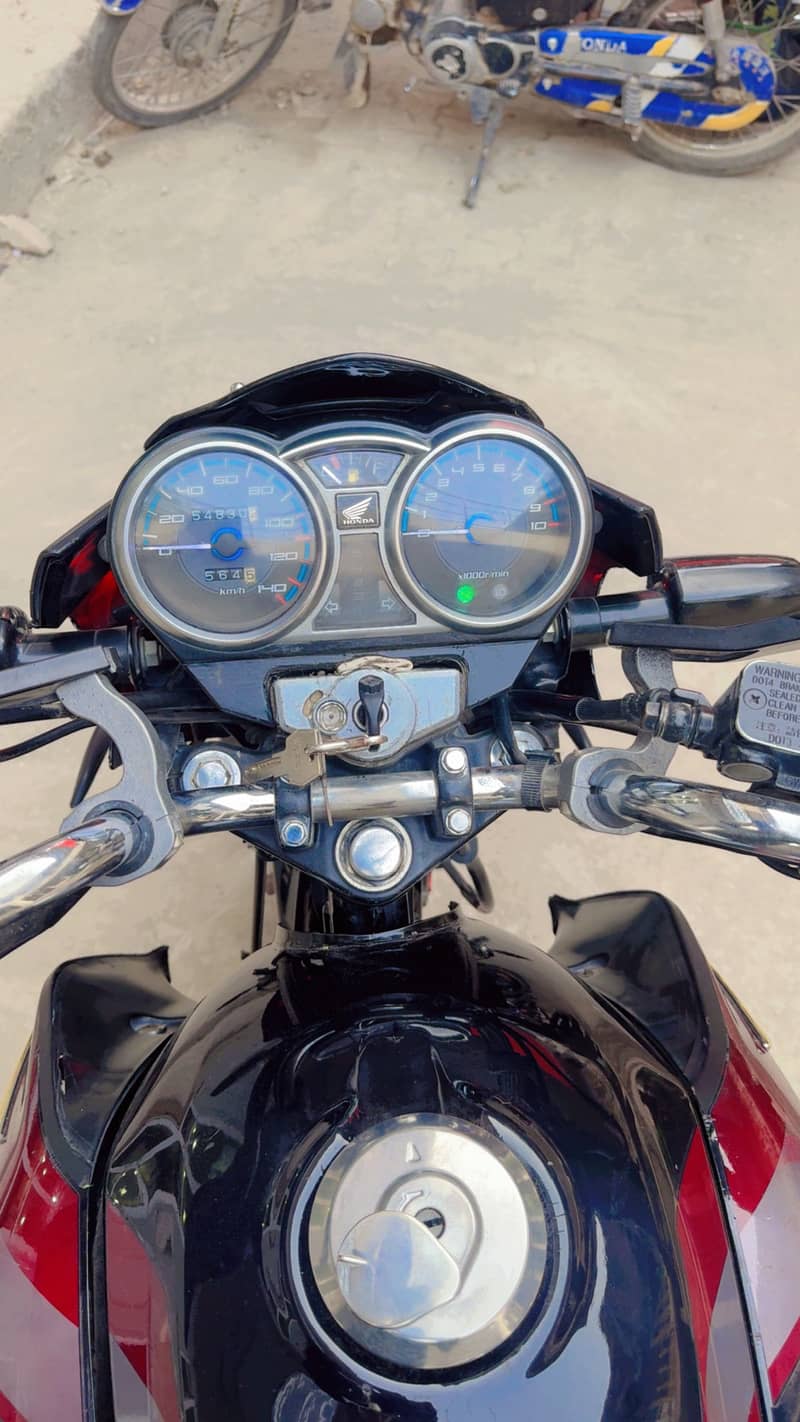 Honda Cb150f 7