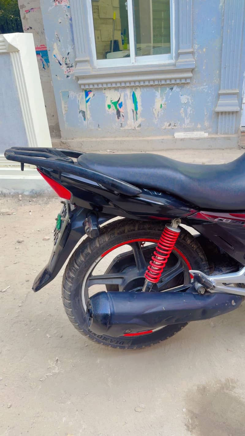 Honda Cb150f 8