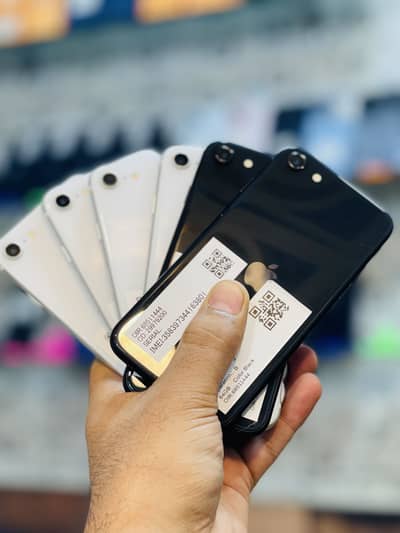 Apple iPhone SE 64GB Pta Approved Waterpack | iPhone Se Pta Approved