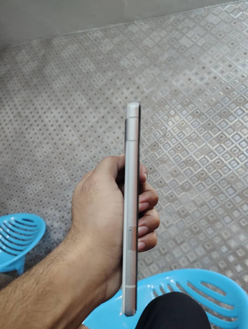 Google Pixel 7a 2