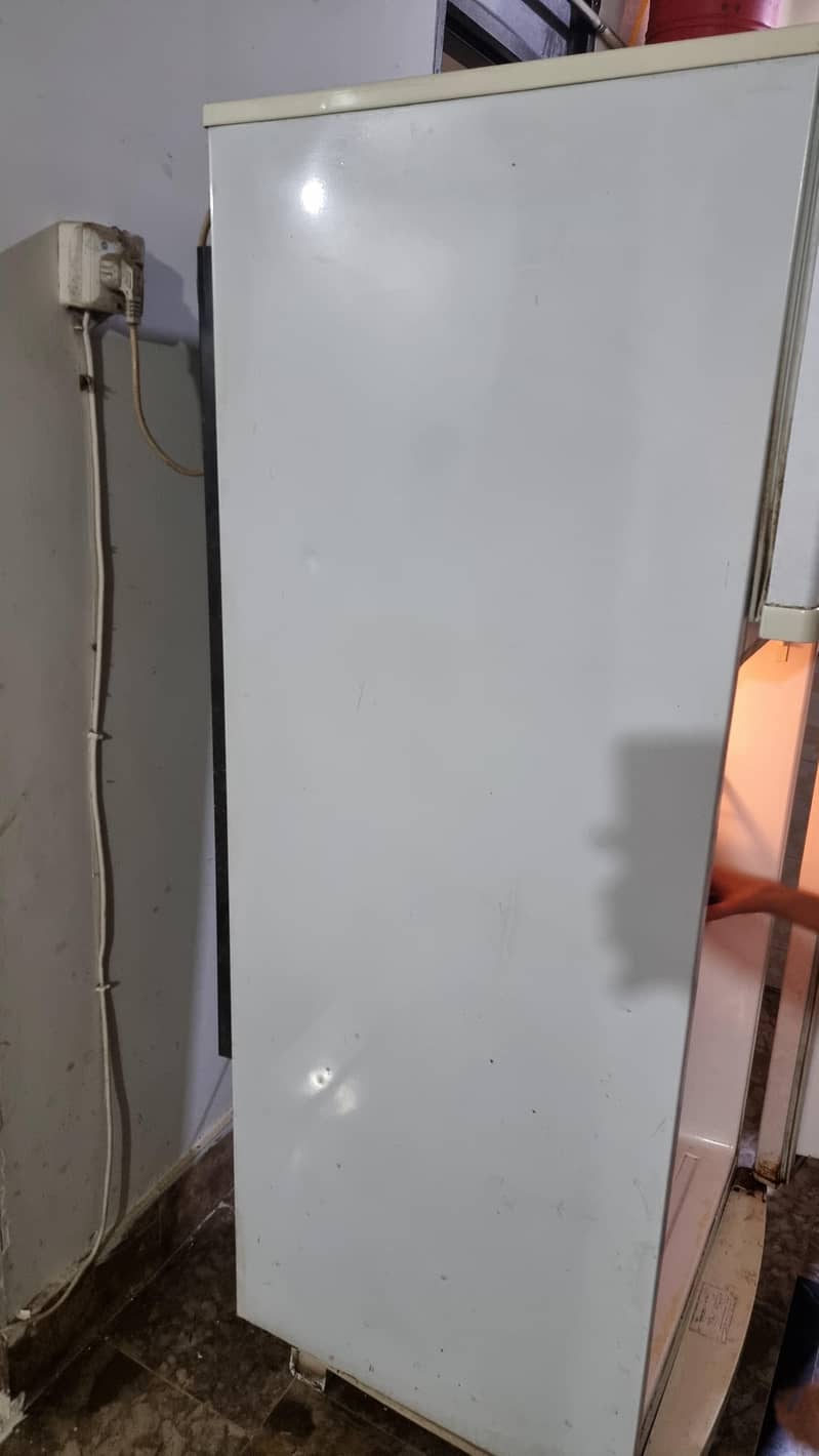 Waves W-13 Fridge 3