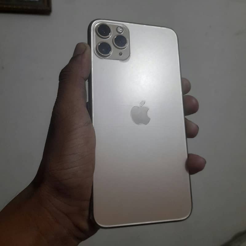 Apple iPhone 11 Pro Max 2