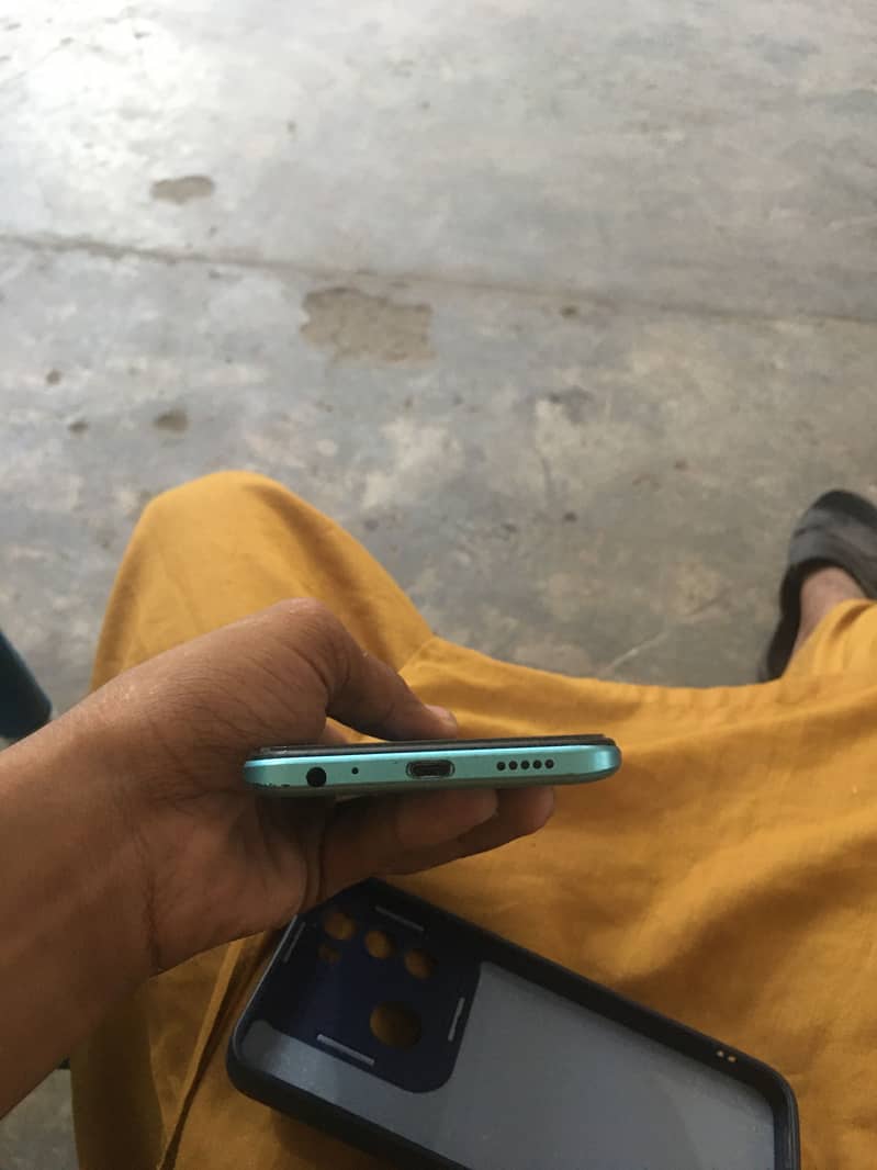 Tecno Spark 8C 5