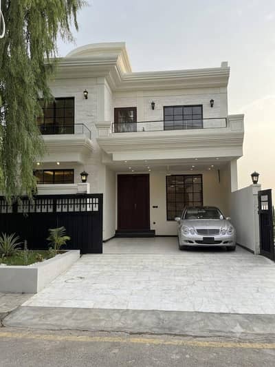 10 MARLA MODERN NEO CLASSICAL DREAM HOUSE