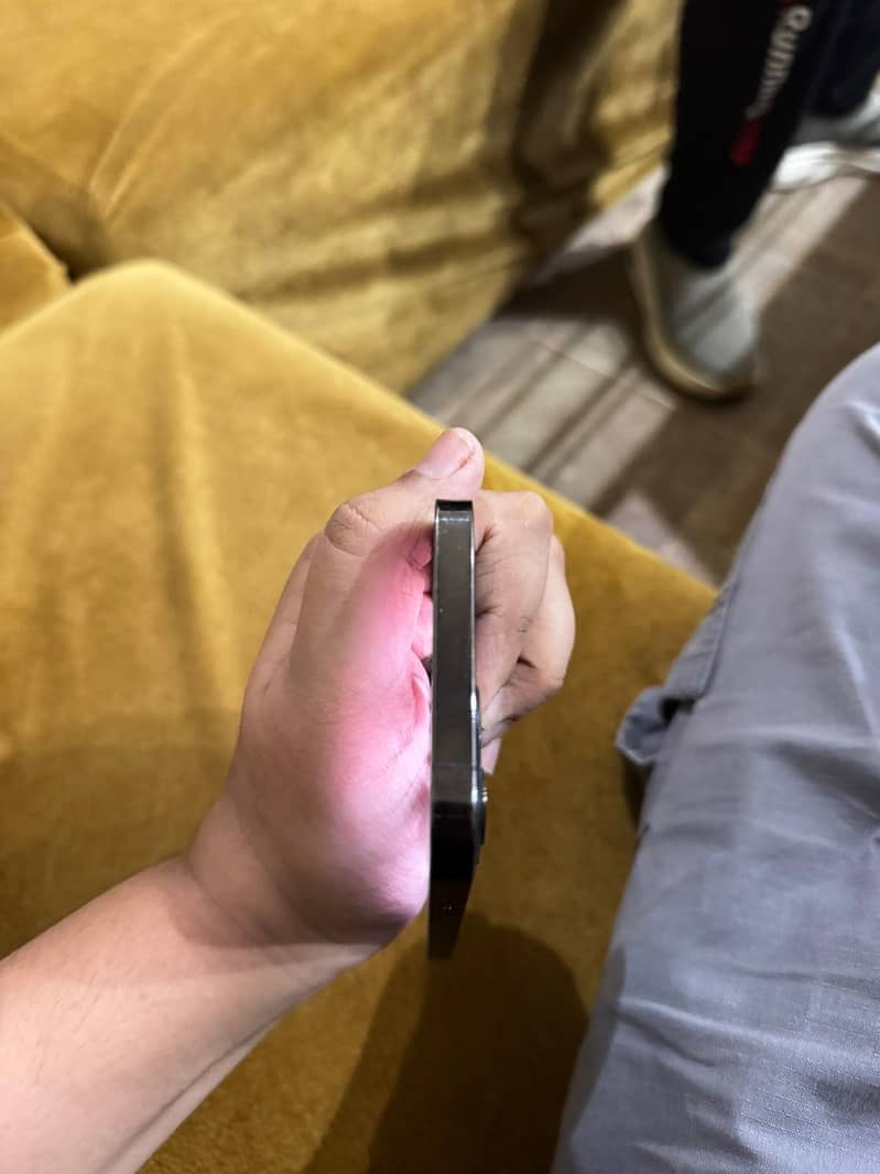 Apple iPhone 12 Pro 2