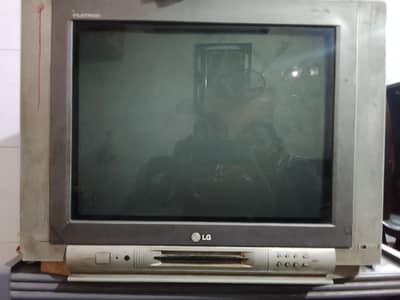LG 21-Inch CRT TV – Good Condition