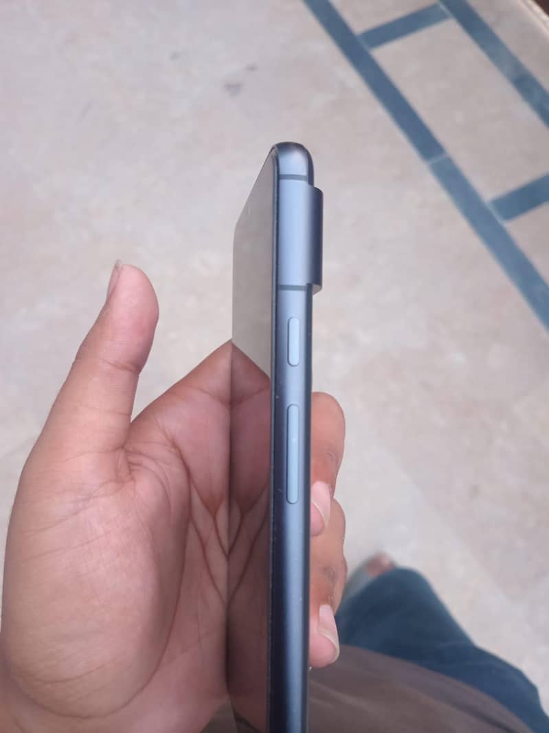 Google Pixel 8 4