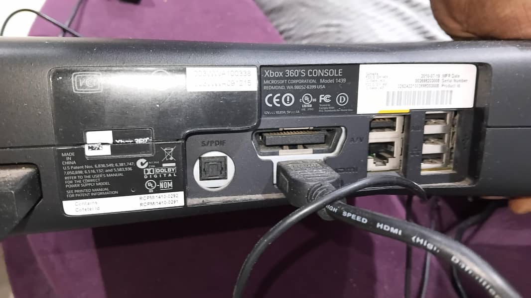 xbox 360 s with kinect 0