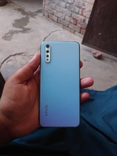 Vivo S1