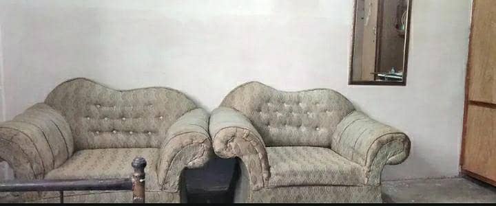 Five seater  sofa for sale hn Jai Bhai ko Jai rabtha kara