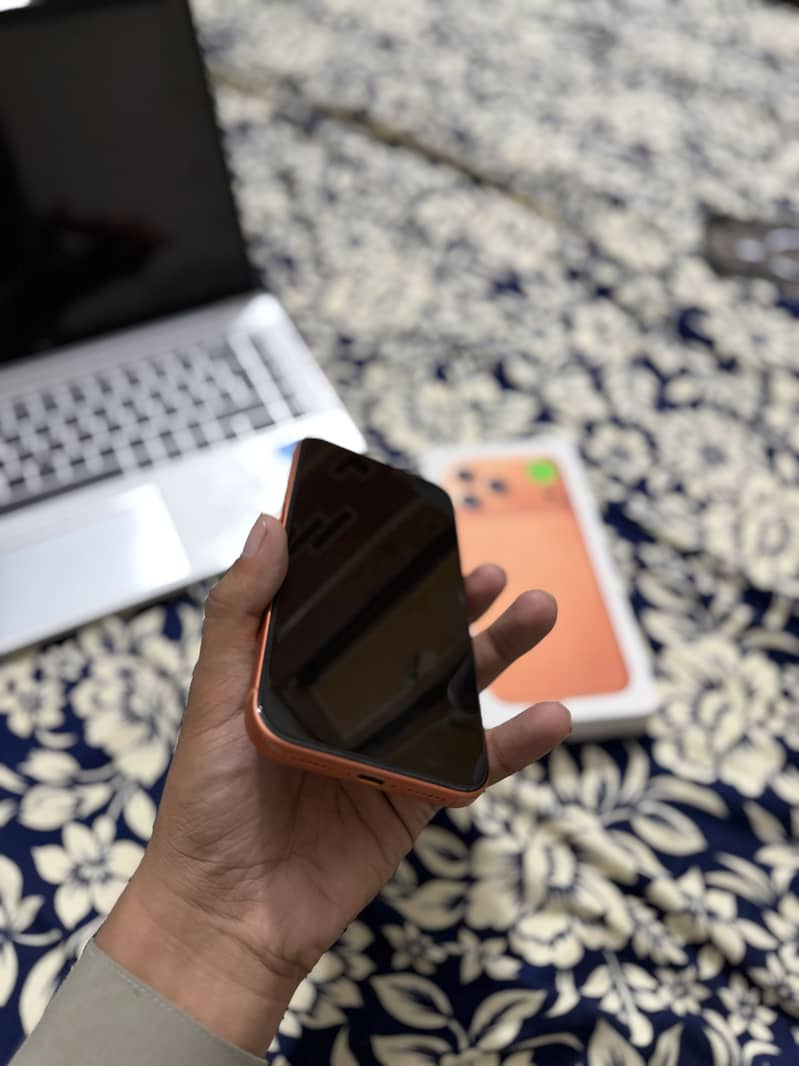Apple iPhone 17 Pro Max 4