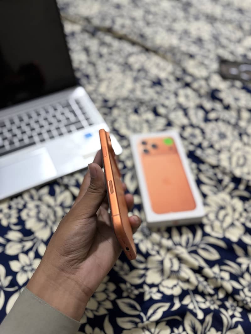 Apple iPhone 17 Pro Max 5