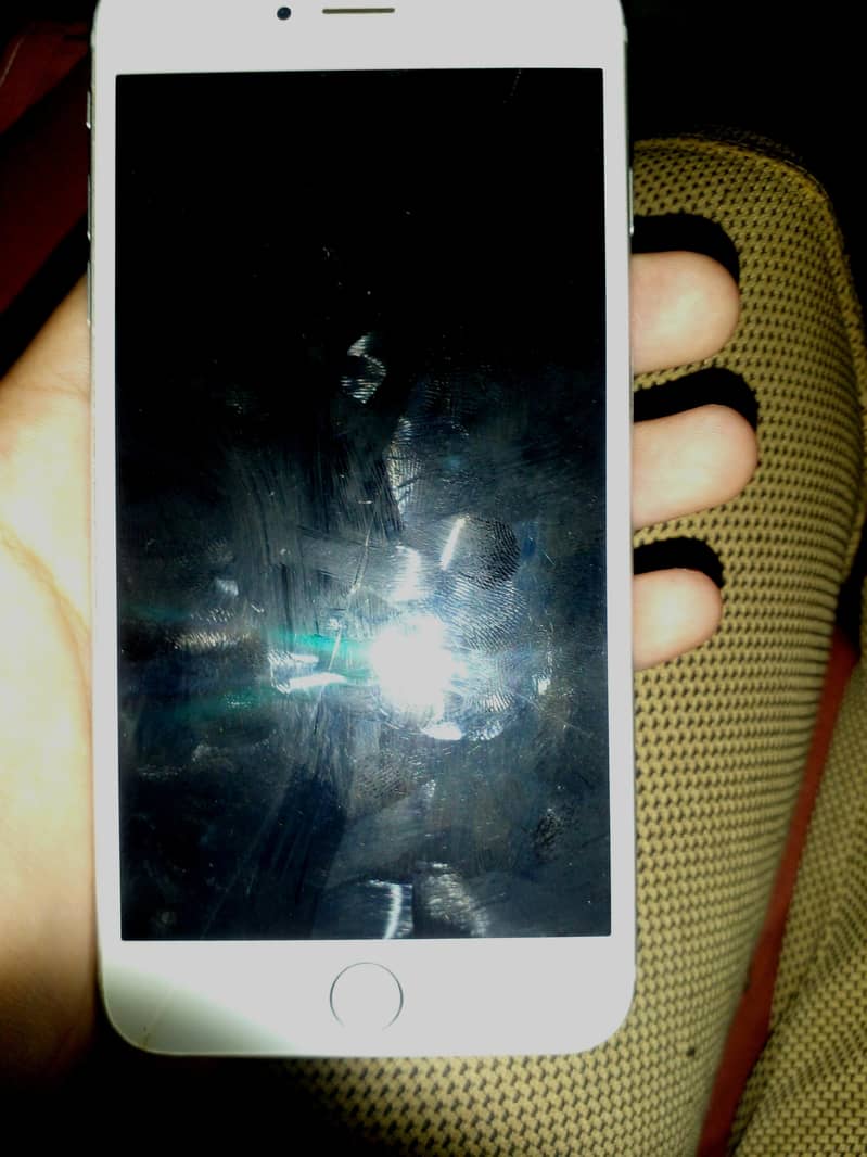 Apple iPhone 6 Plus 5