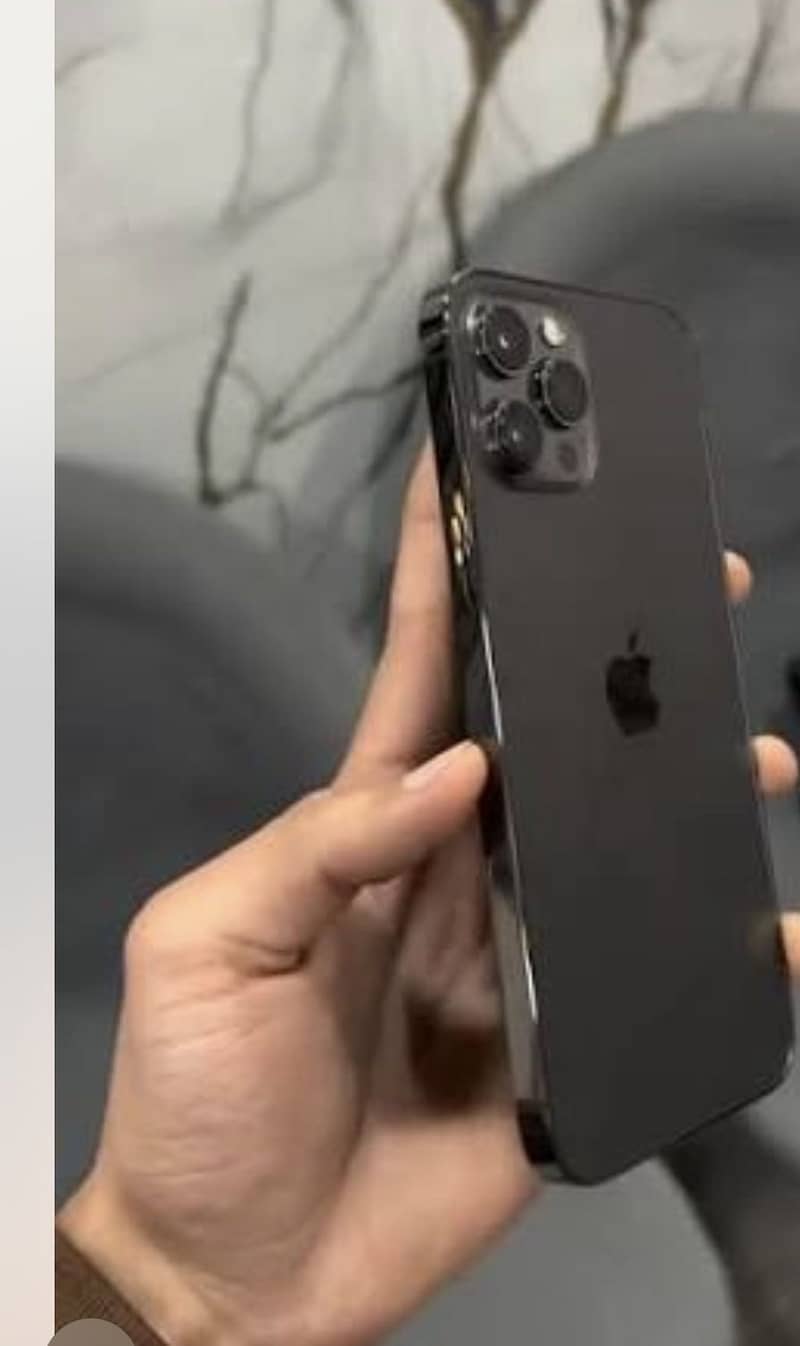 Apple iPhone 12 Pro Max 4