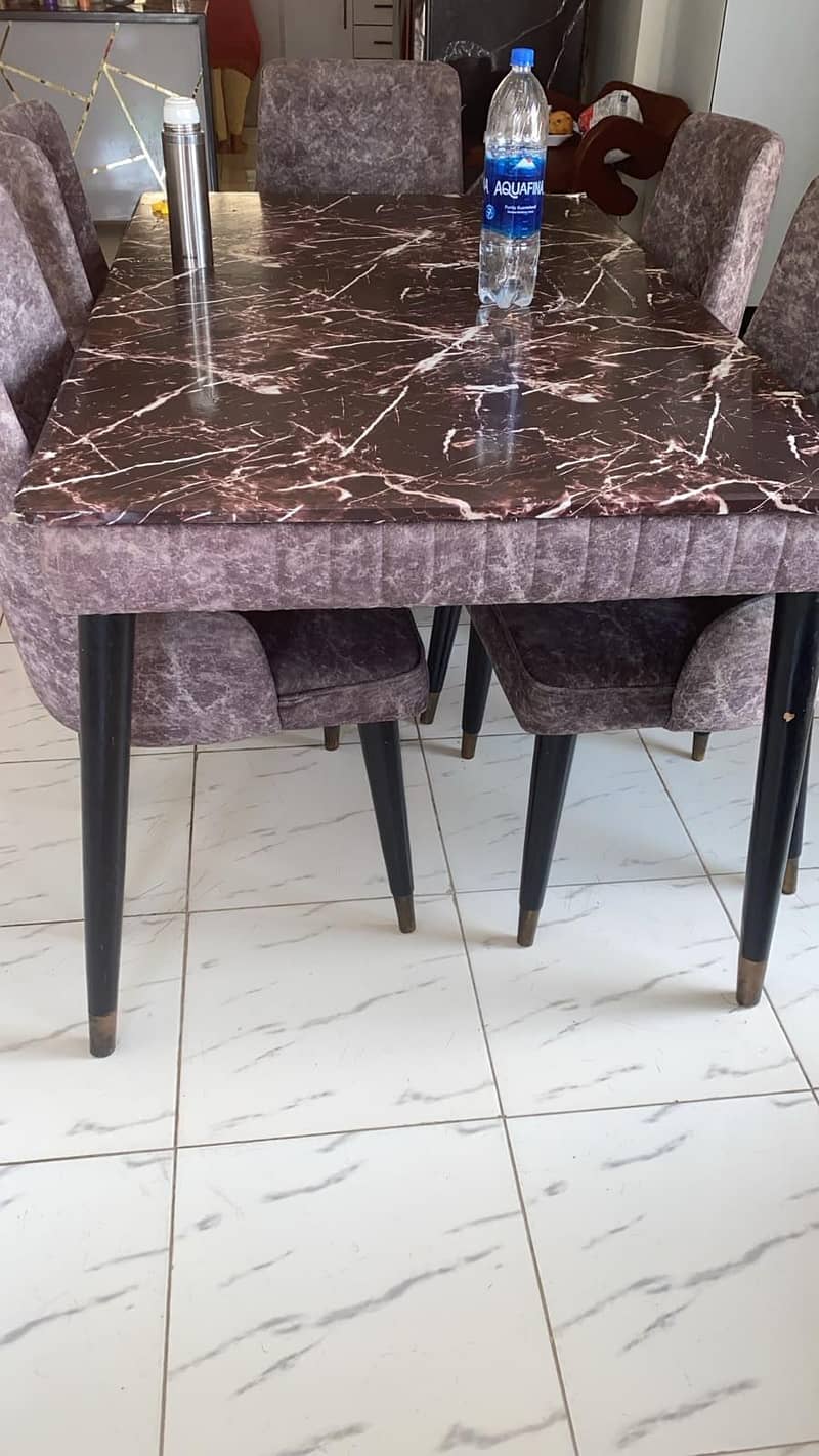 dinning table 0