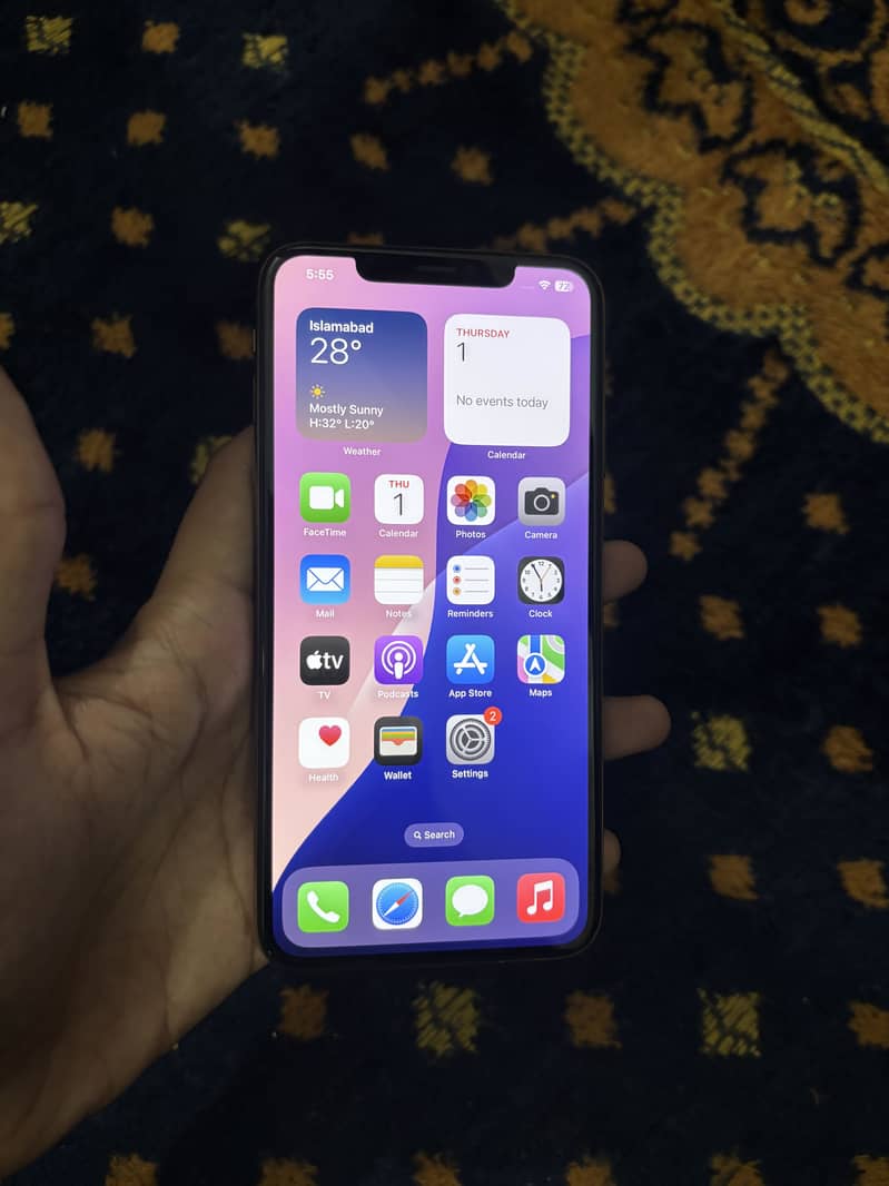 Apple iPhone XS Max 1