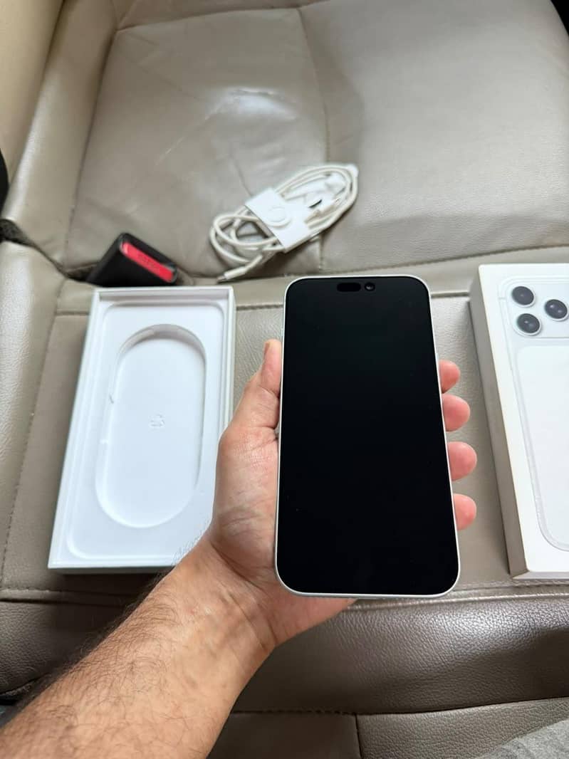 Apple iPhone 17 Pro Max 4