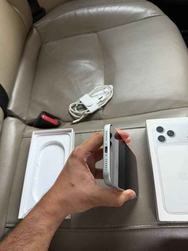 Apple iPhone 17 Pro Max 7