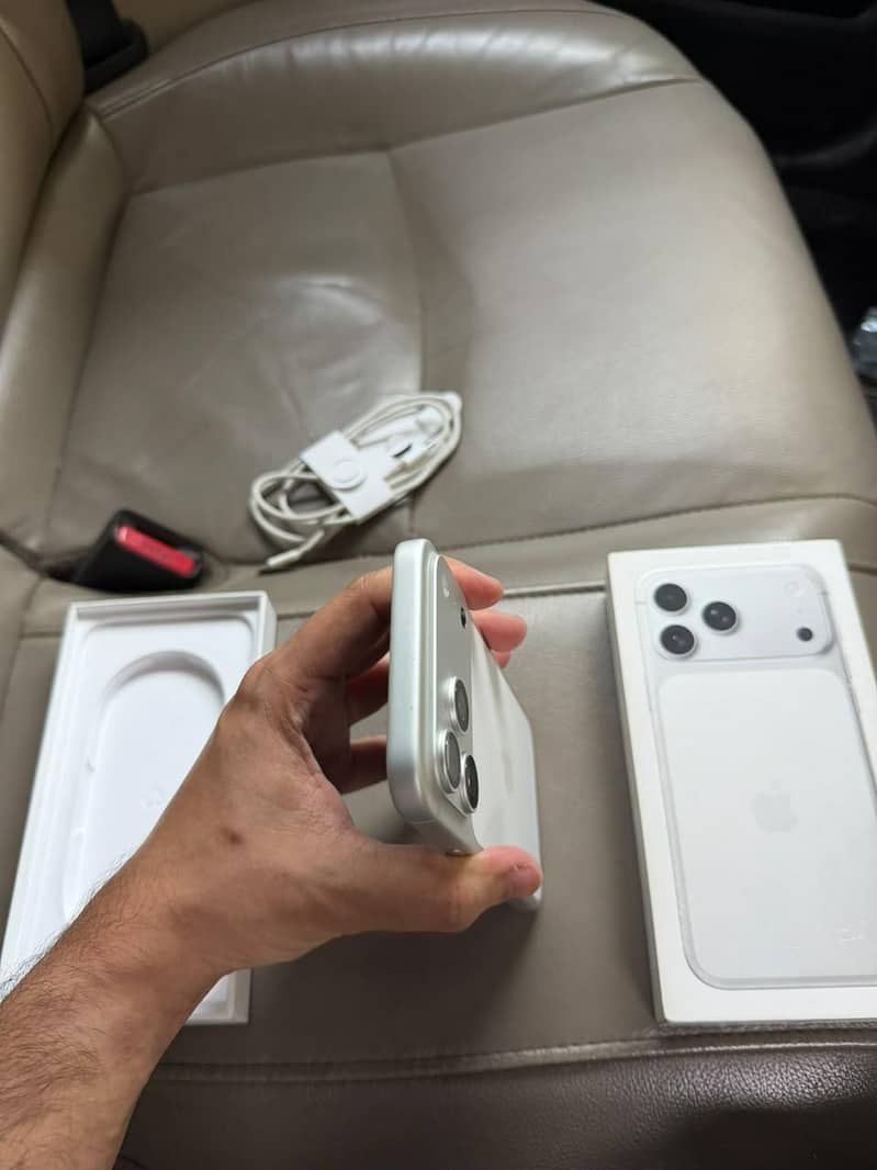 Apple iPhone 17 Pro Max 8