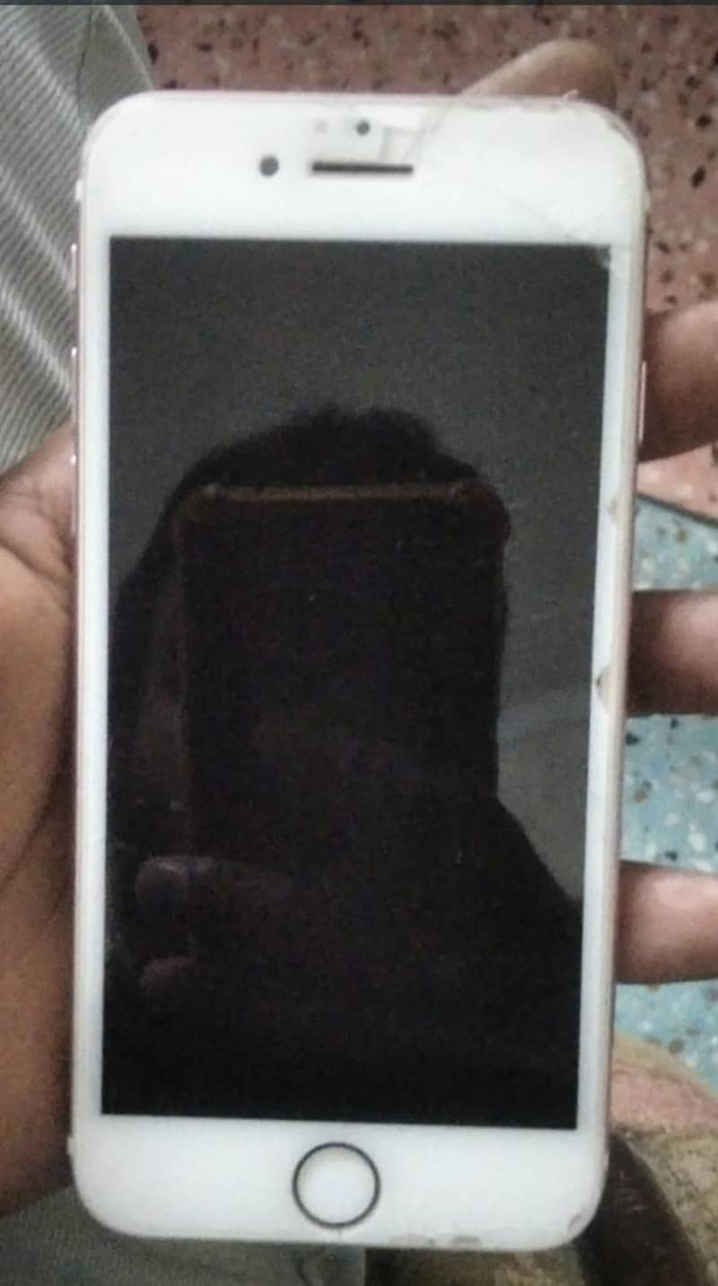 Apple iPhone 7 0