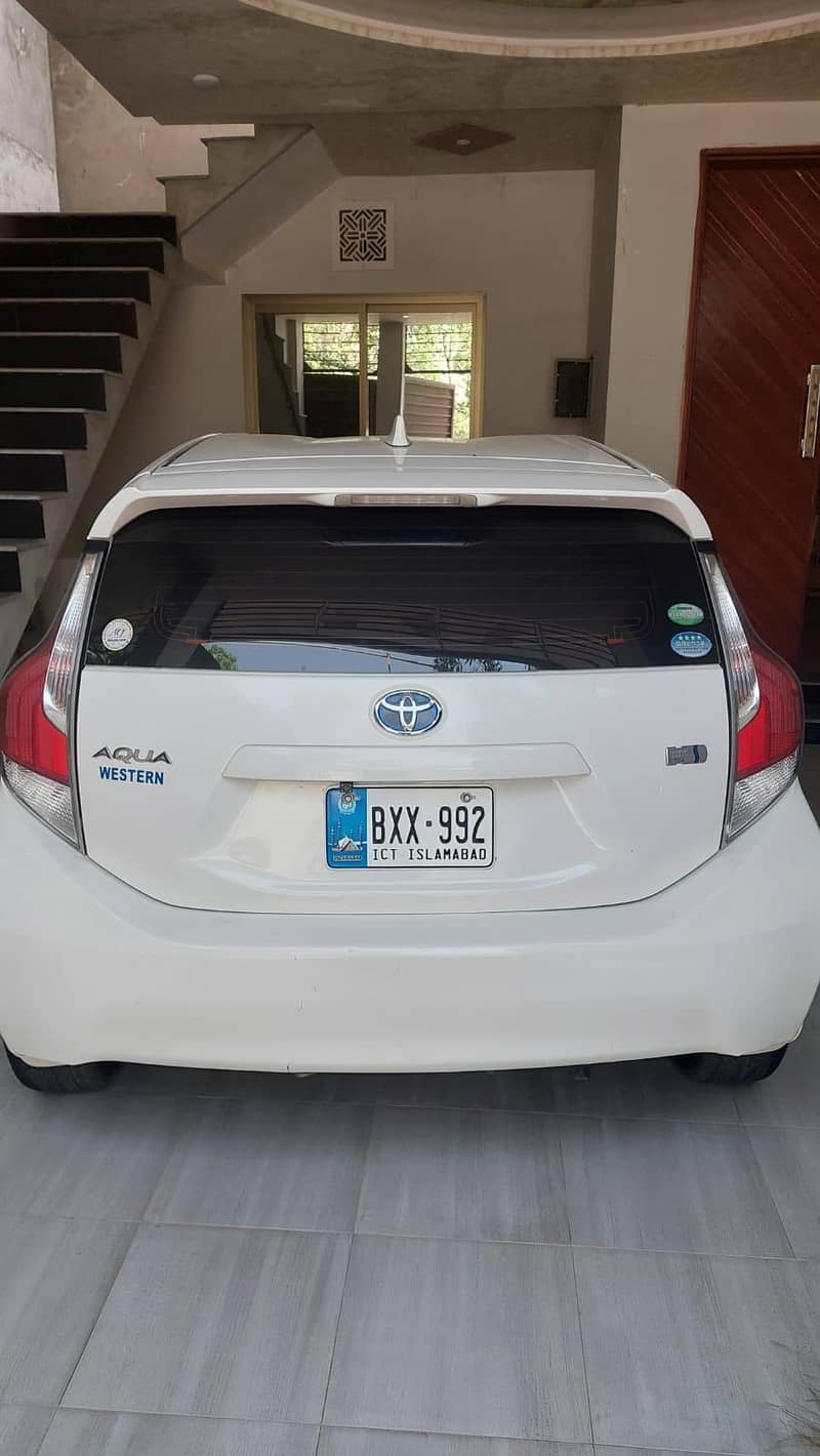 Toyota Aqua 2015/19 (4garde) 1