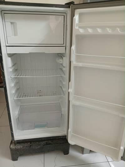Dawlance fridge