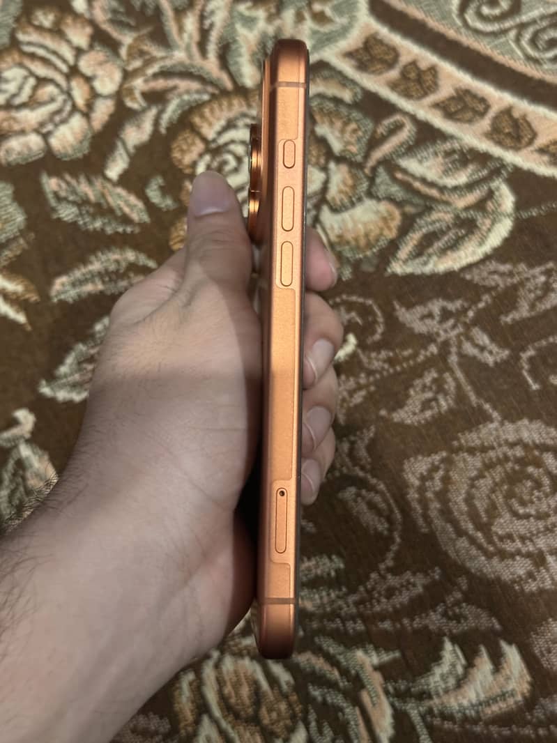 Apple iPhone 17 Pro Max 2