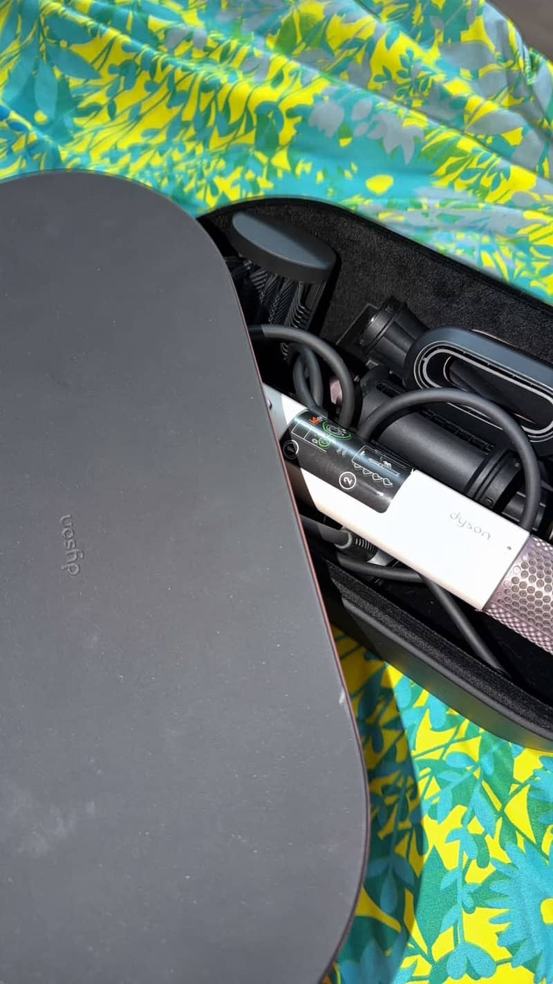 Dyson/ Dyson Airwrap /Multi-styler 4