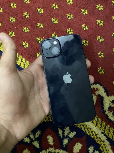 Apple iPhone 13