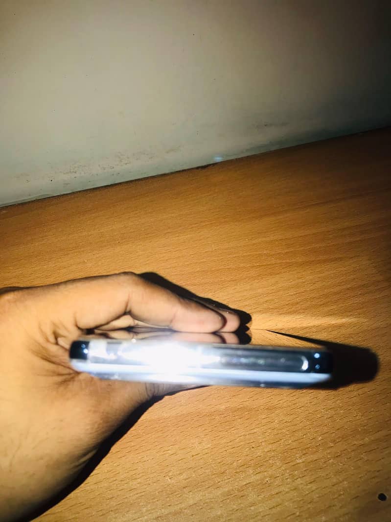 Google Pixel 8 Pro 4