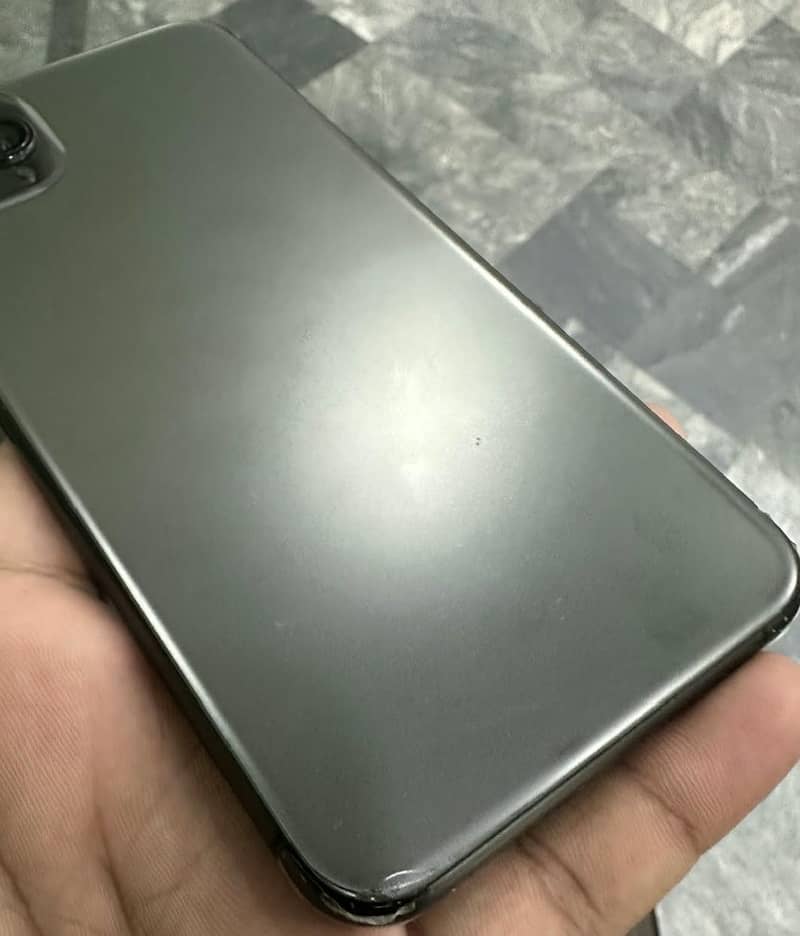 Apple iPhone 11 Pro Max 5