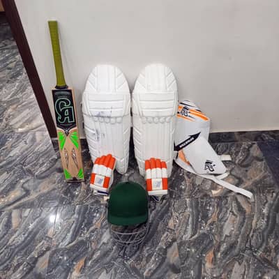 NEW BALANCE CRICKET COMPLETE KIT JUST LIKE NEW HARDLY 3 MONTHS USE