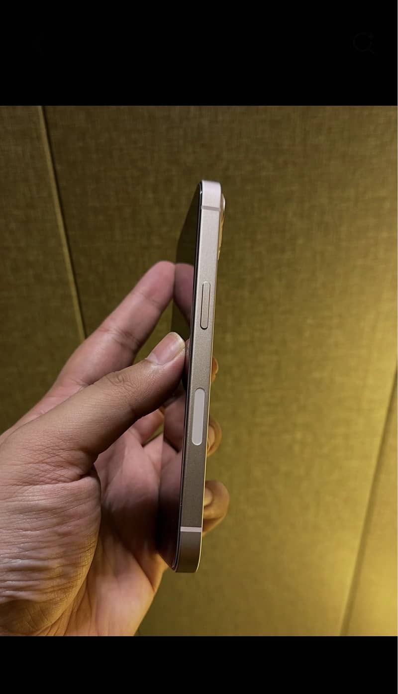 Apple iPhone 13 3