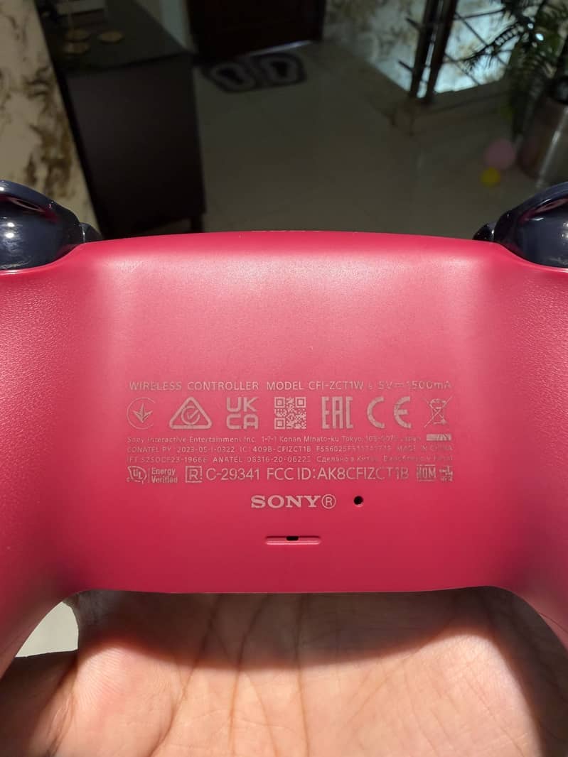 Ps 5 controller in 10/10 condition 3