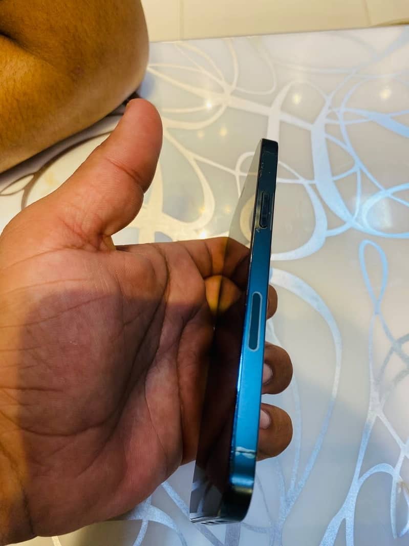 Apple iPhone 12 Pro 2