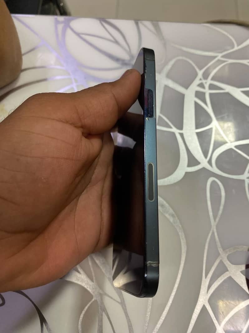 Apple iPhone 12 Pro 4
