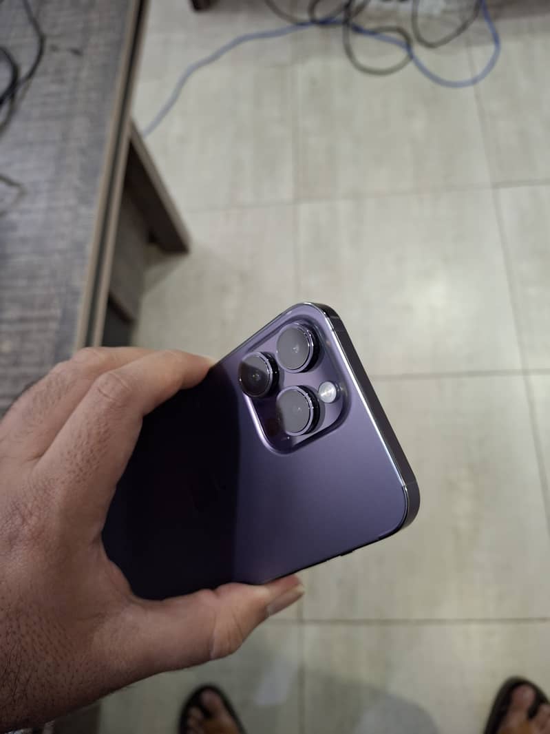 Apple iPhone 14 Pro Max 1