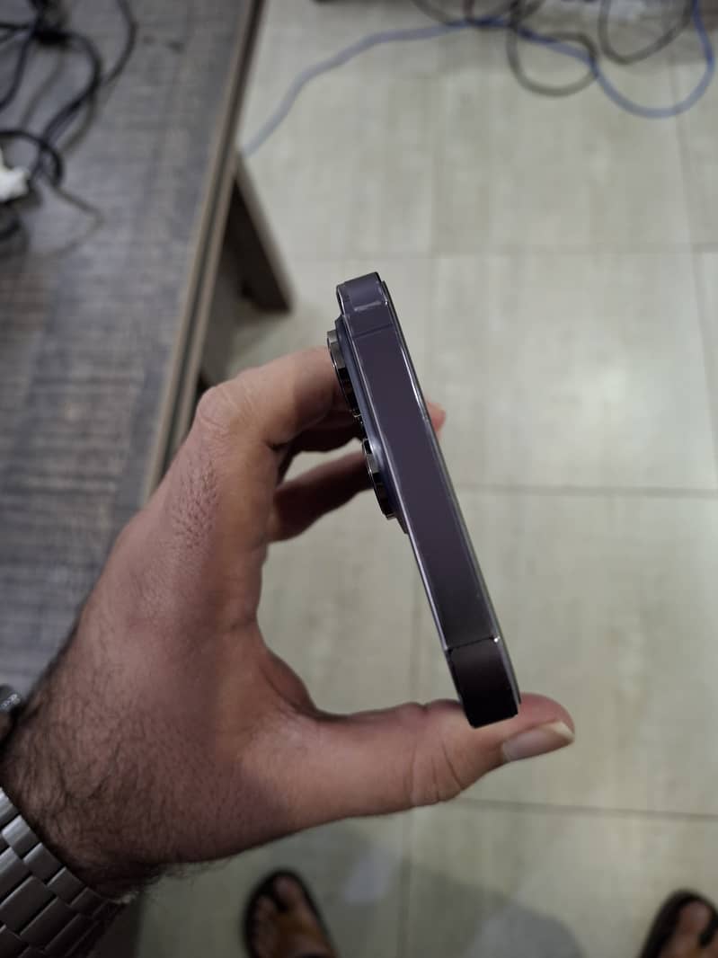 Apple iPhone 14 Pro Max 4